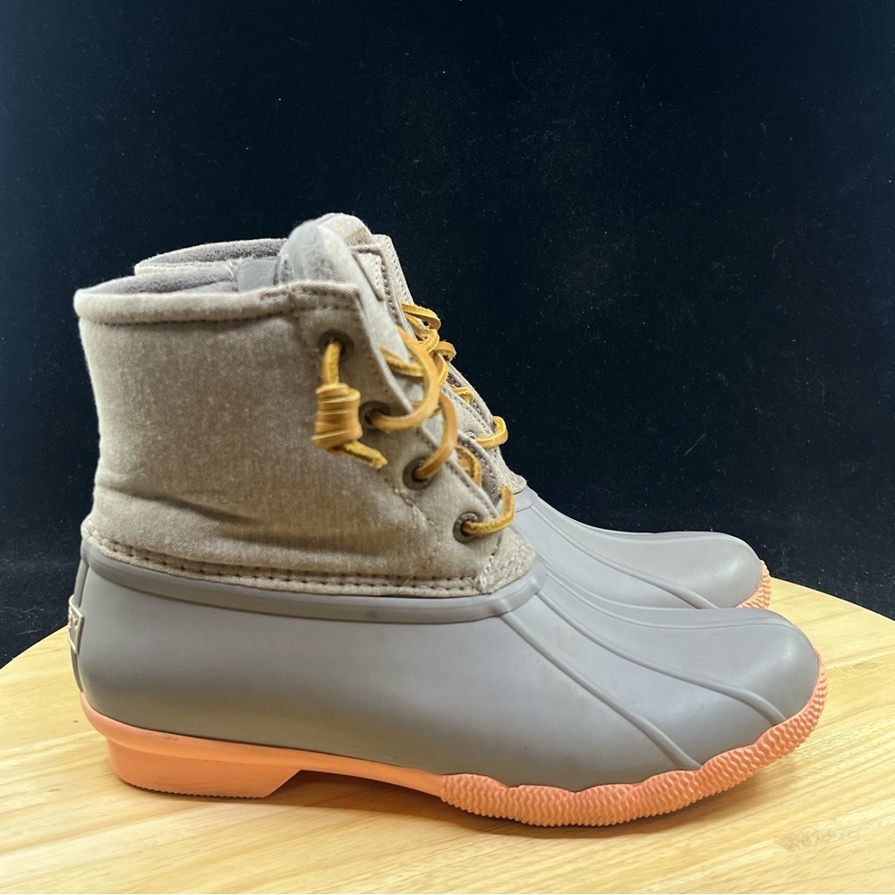 Sperry Top-Sider Khaki Duck Boot Women Saltwater Pop Outsole US Sz 6.5 Pink Sole - Picture 5 of 10